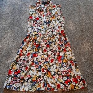 Size Small New Look Floral Print Button-up Dress
